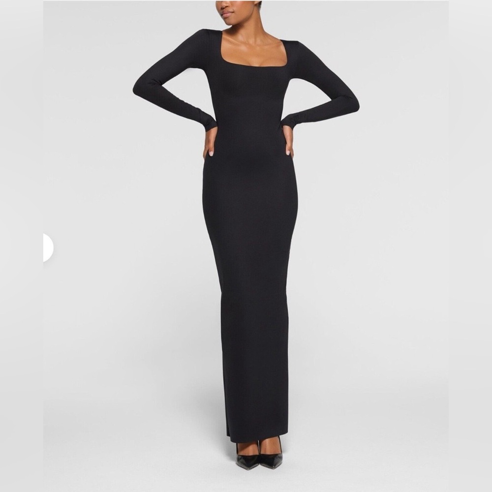 SKIMS Body Sculpting Long Sleeve Maxi Dress In Onyx Size Medium NWT